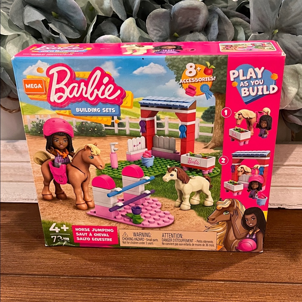 NWT Barbie Horse Jumping Building Set - Pink and Brown